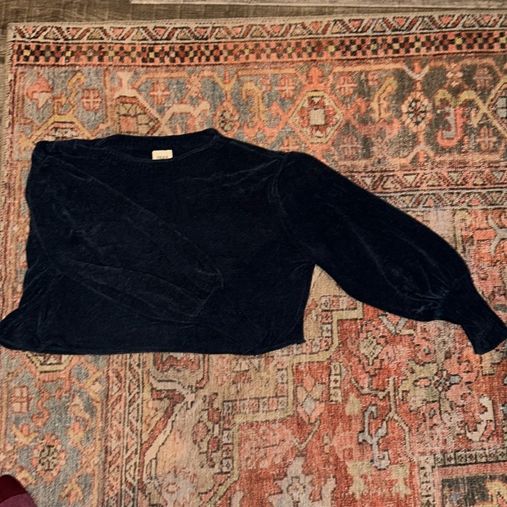 zulu & zephyr blue crew neck soft pullover sweater